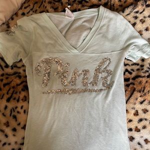 Sequenced mint green V.S pink T-shirt.🥰